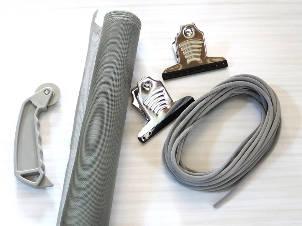 寒くなる前にしておきたい網戸メンテナンス